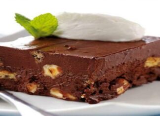 Γλυκό ψυγείου με αποξηραμένα φρούτα και γιαούρτι!