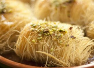 Σιροπιαστό κανταΐφι με κανέλα από την Βέφα Αλεξιάδου – Τα μυστικά για να μην αφήσουν κομμάτι