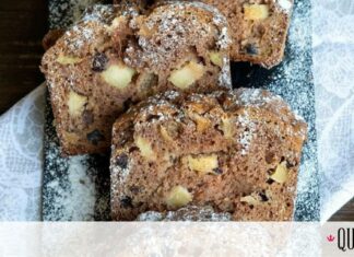 Άκης Πετρετζίκης: Κέικ μήλου χωρίς γλουτένη