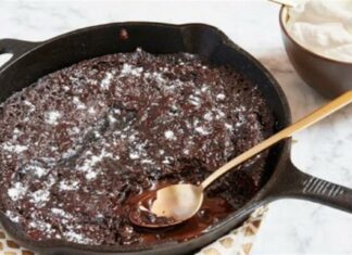 Κέικ σοκολάτας στο τηγάνι εύκολο και έτοιμο σε λιγότερο από 1 ώρα!