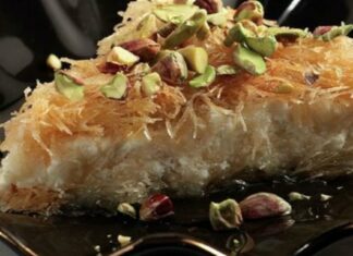 Πολίτικο κιουνεφέ με κανέλα από την Αργυρώ Μπαρμπαρίγου – Από τα βάθη της Ανατολής