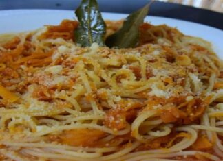 Μακαρόνια με σάλτσα καρότου