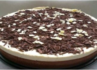 Μπισκοτογλυκό ψυγείου με κρέμα βανίλια και σοκολάτα!