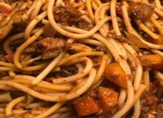 Νηστίσιμα μακαρόνια με κιμά μανιταριών