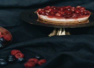 Cheesecake σκέτος πειρασμός με philadelphia και φρούτα