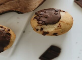 Η συνταγή για τα πιο νόστιμα σοκολατένια cupcakes