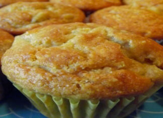 Muffins Μπανάνας. Εύκολα,νόστιμα και νηστίσιμα! Σε όσους αρέσει η μπανάνα θα τα λατρέψουν.