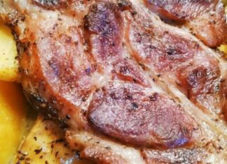 Μπριζόλες με λεμόνι και πατάτες από την Βέφα Αλεξιάδου – Συνταγή… καρδιακής προσβολής