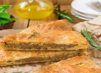 Λαχταριστή κιμαδόπιτα με τραγανό φύλλο