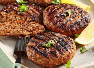 Μπιφτέκια με πολλά λαχανικά από την Αργυρώ Μπαρμπαρίγου