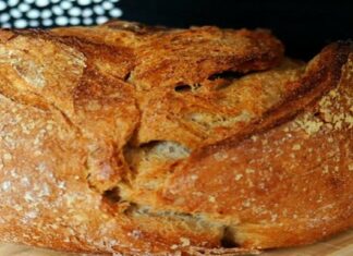 Ψωμί σαν πέτρα; 2+1 τρόποι για να το κάνετε ξανά μαλακό
