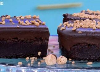 Σιροπιαστή σοκολατόπιτα με γλάσο: Η συνταγή του Πέτρου Συρίγου για την απόλυτη γευστική απόλαυση