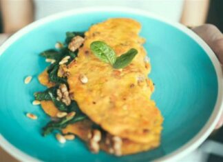 Η ομελέτα της «τεμπέλας»! Θα είναι έτοιμη σε λίγα λεπτά και όλοι θα “γλείφουν” τα δάχτυλά τους!