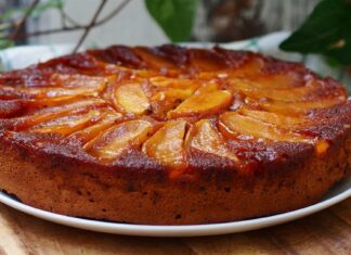 Έχετε 5 μήλα; Φτιάξτε την πιο εύκολη ανάποδη μηλόπιτα