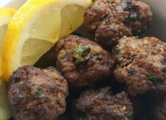 Ζουμερά κεφτεδάκια με λεμόνι από την Βέφα Αλεξιάδου