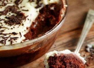 Λαχταριστό και πανεύκολο μαμαδίστικο γλυκό ψυγείου που “λιώνει” στο στόμα