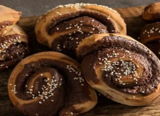 Εύκολη και νόστιμη συνταγή: Ταχινόψωμα με σοκολάτα και κανέλα!