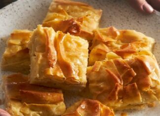 Τυρόπιτα “Μηλίνα”: Η παραδοσιακή εβρίτικη τυρόπιτα με φέτα και πέτουρα