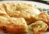 Κυριακάτικη λιχουδιά: Τυρόπιτα “κουρδουμπλό” με 2 τυριά που θα σας συναρπάσει