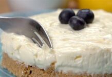 Cheesecake λεμονιού με ζαχαρούχο γάλα! Θα το ερωτευτείτε