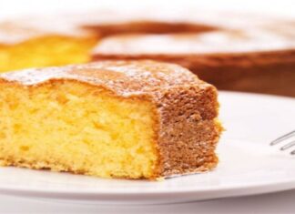 Κέικ με μέλι “μπουκιά και συγχώριο” για διάθεση στα ύψη