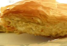 Λαχταριστή τυρόπιτα με 4 τυριά!