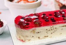 Θέλει μόνο 10 λεπτά να φτιαχτεί και 3 ώρες στο ψυγείο – Το πιο ονειρικό γλυκό ψυγείου με φράουλες