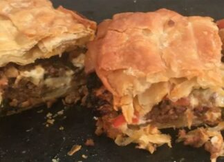 Ζουμερή και πανεύκολη – Κιμαδόπιτα με τριμμένη φέτα και κασέρι