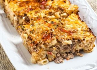 Το παστίτσιο της τεμπέλας: Χωρίς μπεσαμέλ, με γιαούρτι, κατευθείαν στον φούρνο με άβραστο μακαρονάκι