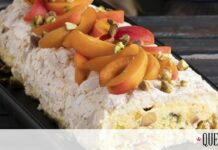 Άκης Πετρετζίκης: Ρολό μαρέγκας με φρούτα