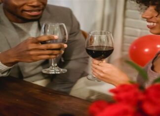Ο έρωτας περνάει από το στομάχι: Το καλύτερο πλήρες μενού για δείπνο στο σπίτι την ημέρα του Αγίου Βαλεντίνου