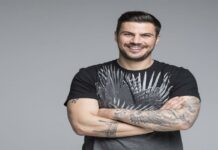 Με λίγα υλικά, χωρίς μίξερ, έτοιμα στο πι και φι: Viral ξανά ο Άκης με τα πιο νόστιμα πασχαλινά κουλουράκια που μπορούν να τα φτιάξουν ΌΛΕΣ