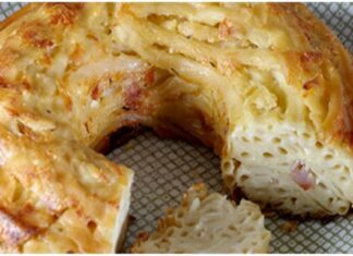 Μακαρόνια με τυριά και μπέικον σε φόρμα