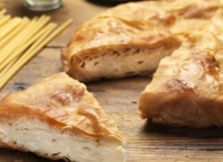 Χωριάτικη μακαρονόπιτα με αυγά και γιαούρτι από την Αργυρώ Μπαρμπαρίγου – Εύκολη και πολύ γρήγορη