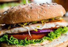 Φτιάξε εύκολα και γρήγορα σπιτικά μπέργκερ με κοτόπουλο!