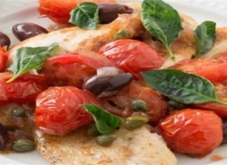 Δεν έχετε φάει πιο νόστιμο: Κοτόπουλο στον φούρνο με κόκκινο κρασί, ντοματίνια και ελιές