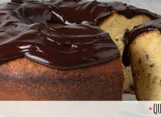 Άκης Πετρετζίκης: Κέικ με σοκολάτα και πορτοκάλι