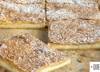 Άκης Πετρετζίκης: Cheesecake σε σφολιάτα