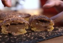 Έτοιμο σε 10 λεπτάκια: «Κολασμένο» γλυκό ψυγείου εκλέρ με μόνο 5 υλικά