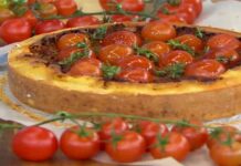 Αλμυρό κέικ με κιμά και τοματίνια! (Video)