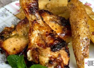 Άκης Πετρετζίκης: Κοτόπουλο λεμονάτο με πατάτες