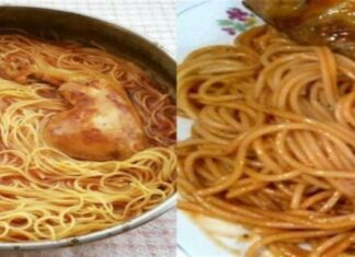 Δεν είναι όσο απλό νομίζουμε: Έτσι θα πετύχετε το απόλυτο κοτόπουλο με μακαρόνια – Η σάλτσα ντομάτας που κάνει τη διαφορά