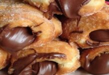 Θα σας τρέχουν τα σάλια: Κολασμένοι λουκουμάδες γεμιστοί με σοκολάτα