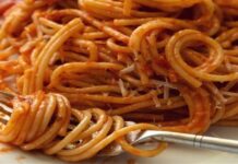 Μοναστηριακή μακαρονάδα που θα σας κάνει να γλύφεται τα δάχτυλα σας