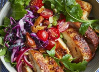 Ψάχνεις μια ελαφριά συνταγή για το βράδυ; Φτιάξε Μαροκινό κοτόπουλο!