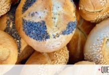 Η Υβόννη Μπόσνιακ μας έδωσε τη συνταγή για τα πιο λαχταριστά ψωμάκια με έξι υλικά