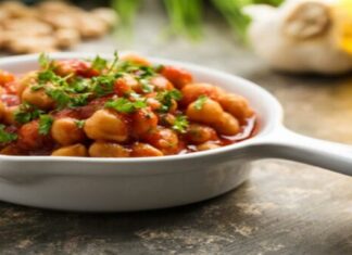 Παραδεισένια απόλαυση: Κεφτεδάκια με ρεβίθια κοκκινιστά στον φούρνο