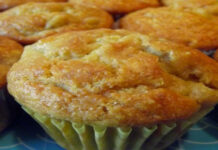 Muffins Μπανάνας. Εύκολα,νόστιμα και νηστίσιμα! Σε όσους αρέσει η μπανάνα θα τα λατρέψουν.