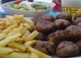 Τα κεφτεδάκια της γιαγιάς, που μοσχομυρίζουν σε όλη τη γειτονιά