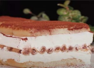 Γλυκό “αποκάλυψη”: Μπισκοτογλυκό με κακάο, γκοφρέτα και μαύρη σοκολάτα σκέτο θαύμα